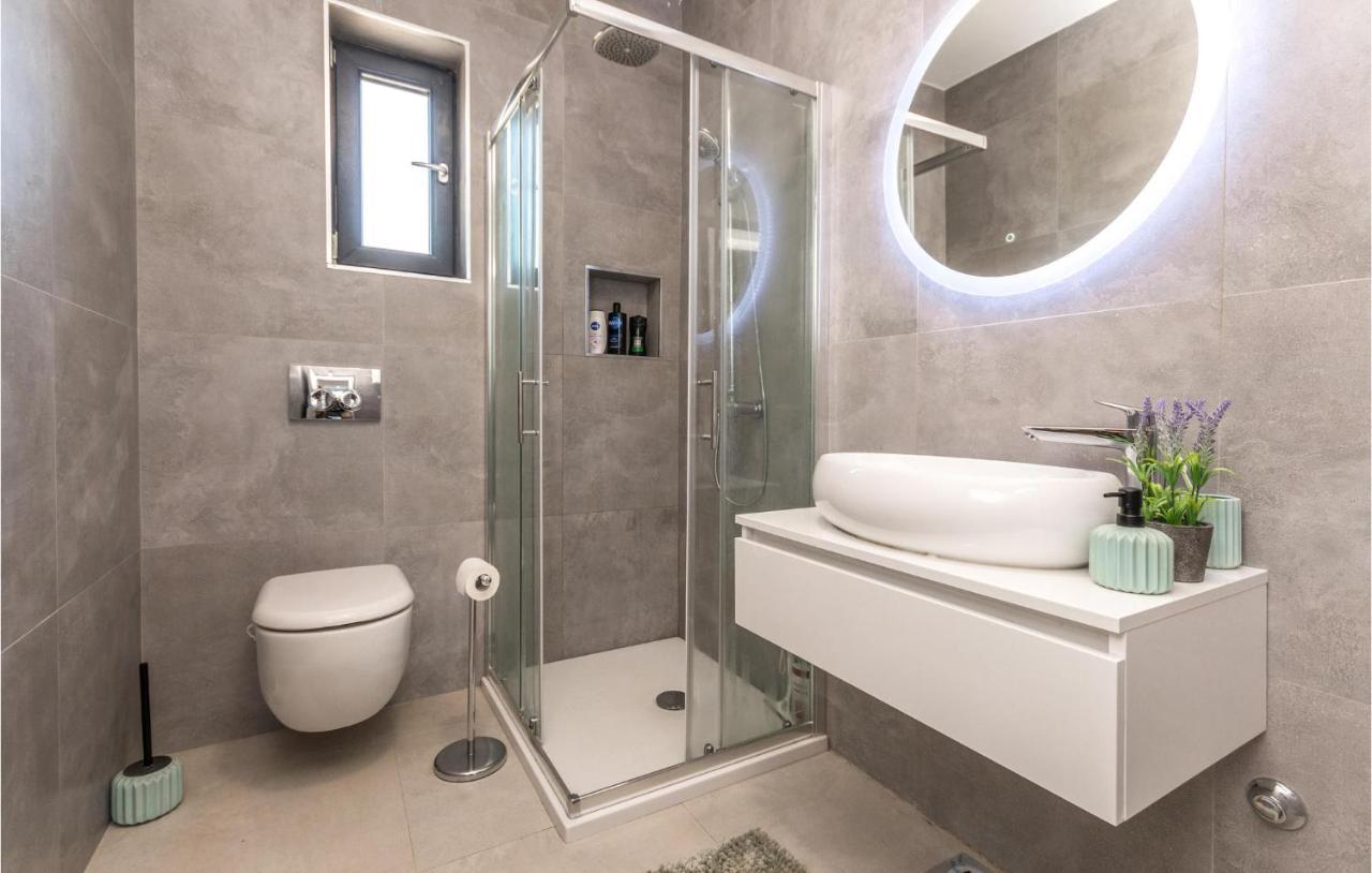 3 Bedroom Beautiful Home In Rastane Donje Donje Rastane エクステリア 写真