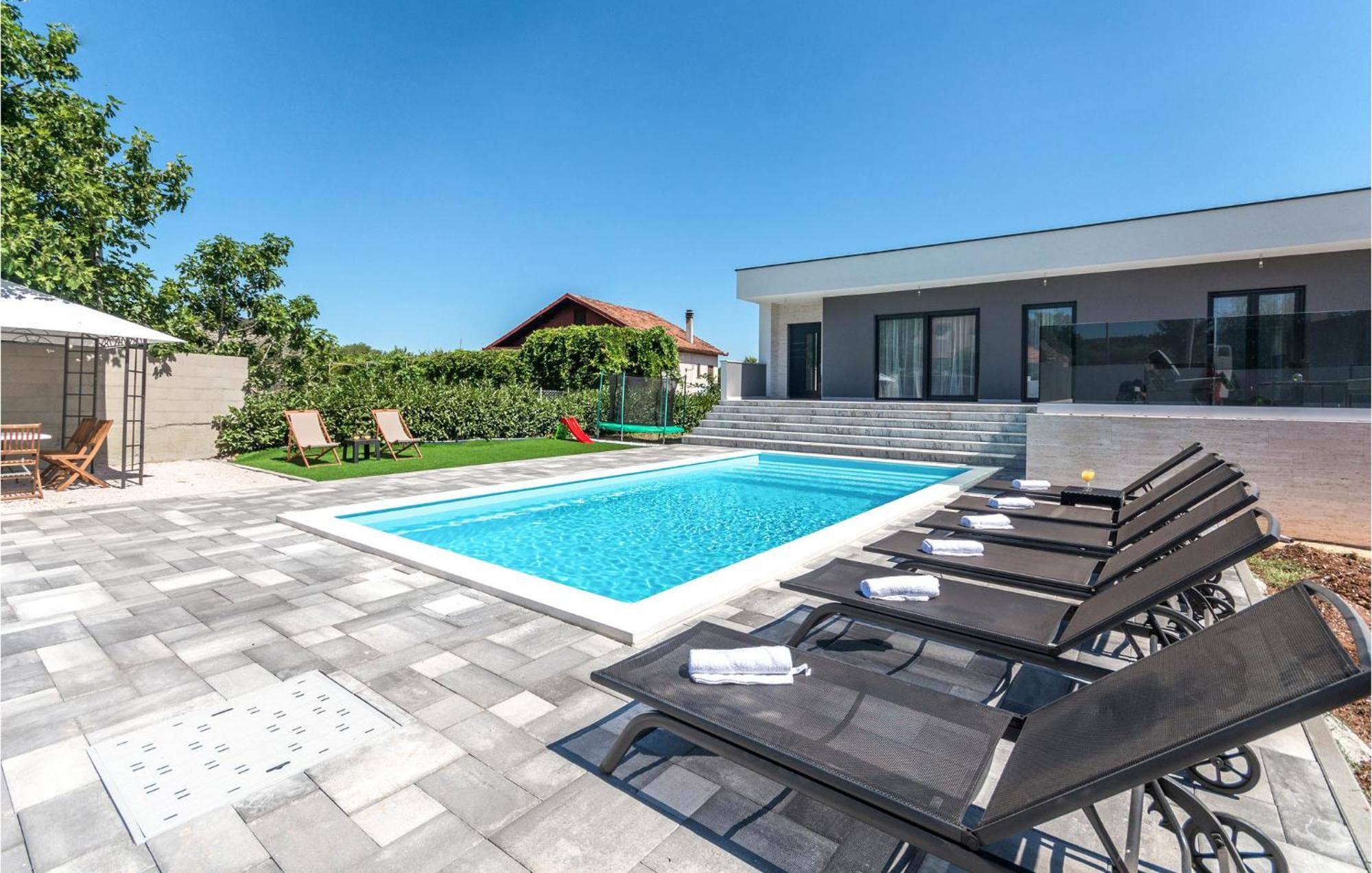 3 Bedroom Beautiful Home In Rastane Donje Donje Rastane エクステリア 写真